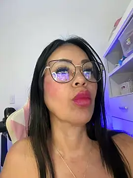 Snapshot of KarolRubi1 chatting on February 9, 4:46 am KarolRubi1 online show from February 9, 4:46 am