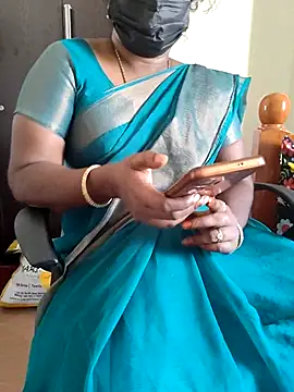 Snapshot of Tamil_roja69 chatting on November 15, 5:05 am Tamil roja69 online show from November 15, 5:05 am