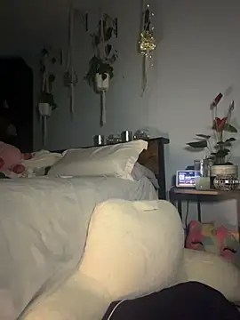 AlessasRoom online show from April 14, 3:12 am