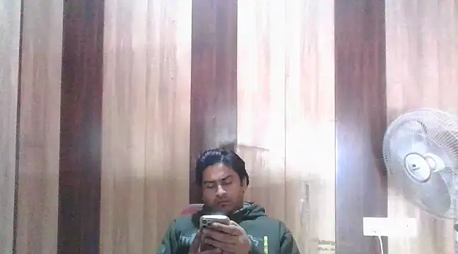 Snapshot of indihotguy chatting on February 9, 10:20 am indihotguy online show from February 9, 10:20 am