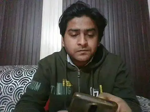 Snapshot of indihotguy chatting on February 9, 1:46 pm indihotguy online show from February 9, 1:46 pm