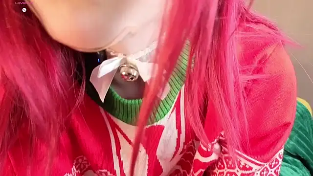 OhYumiYes online show from December 19, 9:22 pm