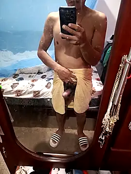 Snapshot of elmazitogrande chatting on October 16, 2:23 am elmazitogrande online show from October 16, 2:23 am