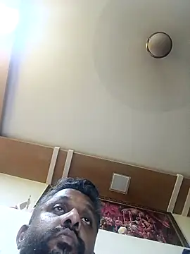 Snapshot of carria_homes chatting on November 11, 7:47 pm carria homes online show from November 11, 7:47 pm