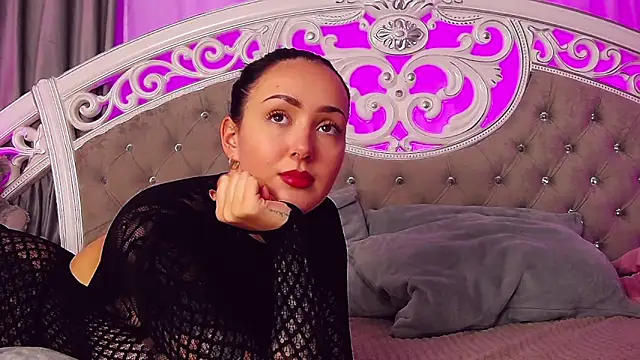 KimKhallifa online show from October 5, 4:55 am