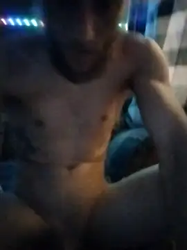 Snapshot of 618fuckupp chatting on February 15, 11:28 am 618fuckupp online show from February 15, 11:28 am