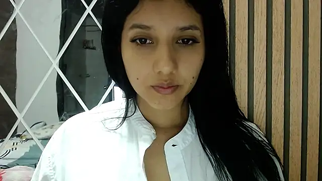 Snapshot of emmariders2 chatting on February 9, 11:36 pm emmariders2 online show from February 9, 11:36 pm