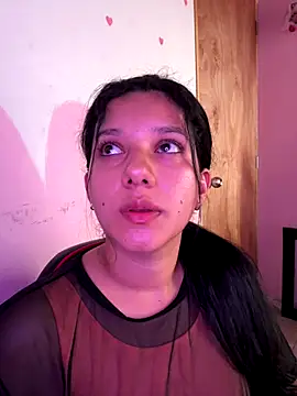 Snapshot of emmariders2 chatting on December 17, 12:11 pm emmariders2 online show from December 17, 12:11 pm