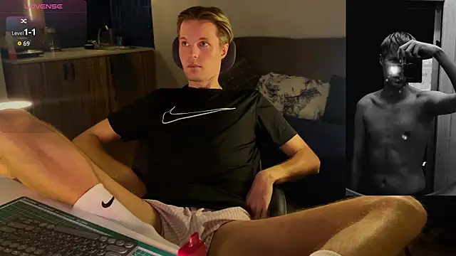 Leonnextdoor online show from February 7, 7:17 pm