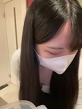 mina 0207 online show from February 11, 9:20 pm