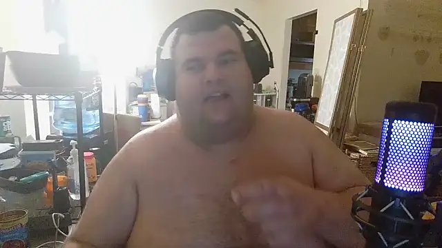 Snapshot of Hackensackneil chatting on December 29, 10:36 pm Hackensackneil online show from December 29, 10:36 pm