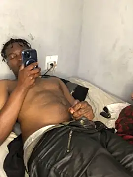 Redfucks333 online show from December 3, 11:25 pm