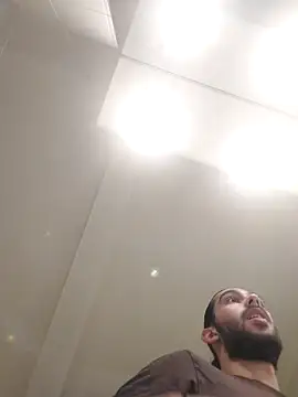 Levi Latino online show from November 7, 9:15 pm