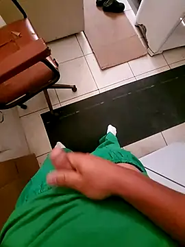 Snapshot of tesaodaweb chatting on March 4, 3:59 pm tesaodaweb online show from March 4, 3:59 pm