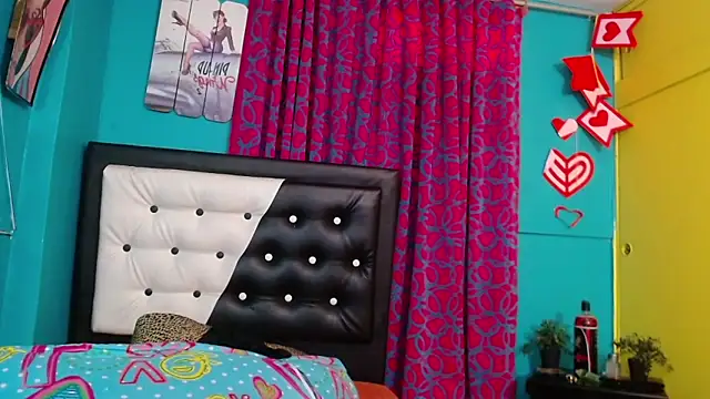 Snapshot of valerie_mase chatting on November 4, 7:13 pm valerie mase online show from November 4, 7:13 pm