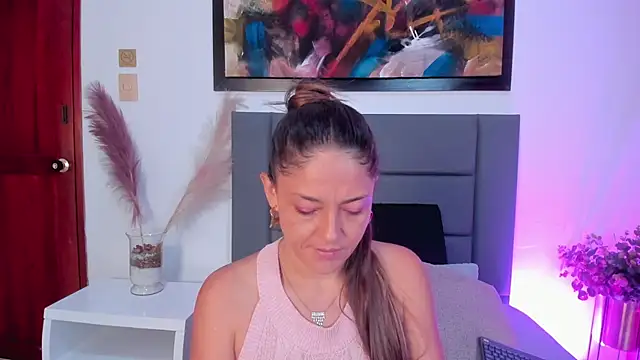 EloiseQuinn online show from September 11, 12:38 pm