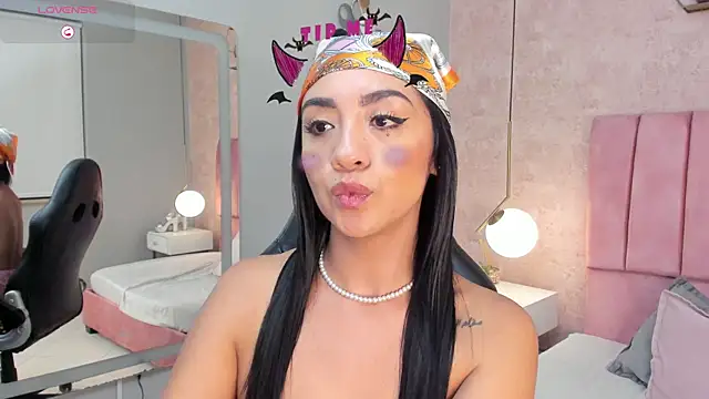 Snapshot of MAGIC_AURORAA chatting on March 18, 3:10 pm MAGIC AURORAA online show from March 18, 3:10 pm