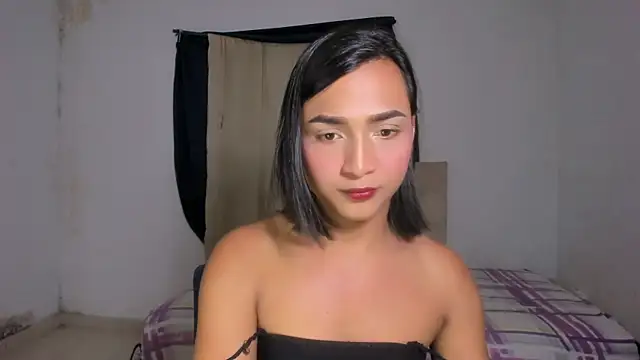 Snapshot of Miss_noah18 chatting on December 28, 8:47 pm Miss noah18 online show from December 28, 8:47 pm