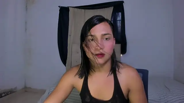 Snapshot of Miss_noah18 chatting on February 18, 7:09 pm Miss noah18 online show from February 18, 7:09 pm