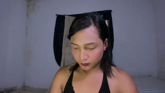 Snapshot of Miss_noah18 chatting on February 21, 10:04 pm Miss noah18 online show from February 21, 10:04 pm