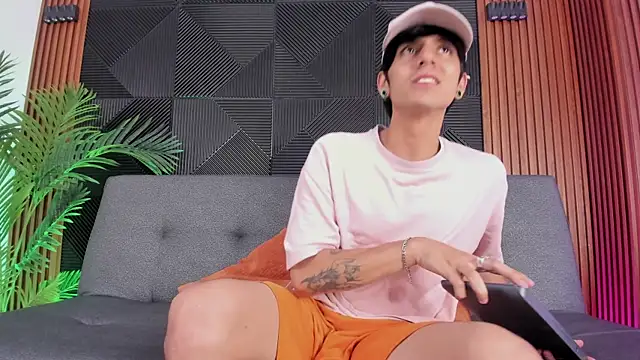 saul novak online show from January 8, 8:29 pm