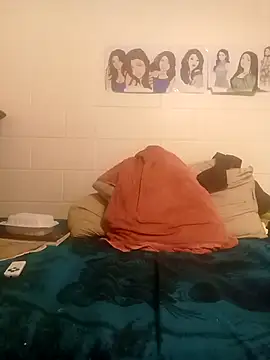 k1oudE online show from September 19, 4:58 am