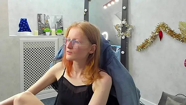 Snapshot of ElizabethHarpper chatting on January 19, 4:01 am ElizabethHarpper online show from January 19, 4:01 am