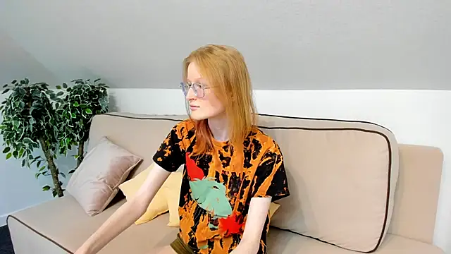 Snapshot of ElizabethHarpper chatting on February 11, 8:05 am ElizabethHarpper online show from February 11, 8:05 am