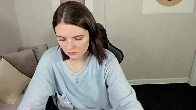 CharlotteMitchell online show from January 15, 2:02 pm