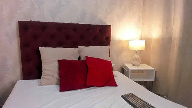 Snapshot of Angel_Khouri chatting on February 5, 8:04 pm Angel Khouri online show from February 5, 8:04 pm