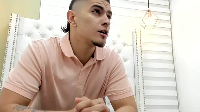 DAVID VICTORIAA online show from September 19, 1:23 pm