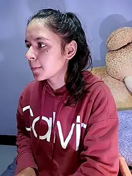 Snapshot of Danni_shy chatting on January 29, 12:43 am Danni shy online show from January 29, 12:43 am