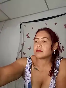 Snapshot of Abigail_BigTits chatting on January 16, 3:23 am Abigail BigTits online show from January 16, 3:23 am