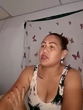 Snapshot of Abigail_BigTits chatting on January 21, 3:59 am Abigail BigTits online show from January 21, 3:59 am