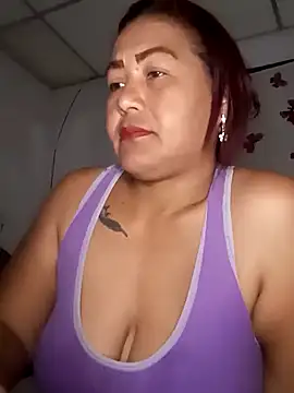 Snapshot of Abigail_BigTits chatting on February 25, 1:09 am Abigail BigTits online show from February 25, 1:09 am