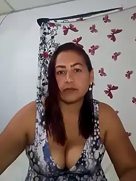 Snapshot of Abigail_BigTits chatting on February 28, 2:53 am Abigail BigTits online show from February 28, 2:53 am