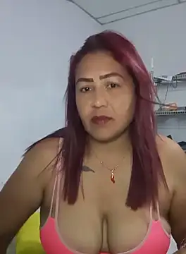 Snapshot of Abigail_BigTits chatting on September 27, 3:22 am Abigail BigTits online show from September 27, 3:22 am