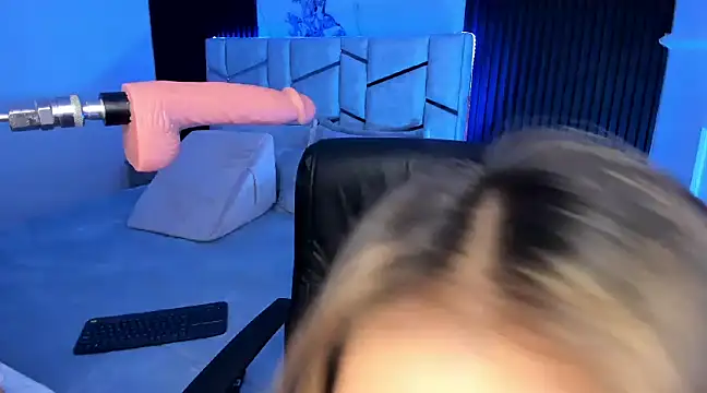 Snapshot of daniiphoeniixx chatting on January 14, 8:04 pm daniiphoeniixx online show from January 14, 8:04 pm