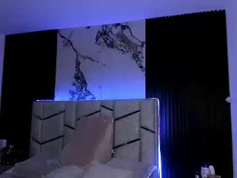 Snapshot of daniiphoeniixx chatting on January 26, 6:06 pm daniiphoeniixx online show from January 26, 6:06 pm