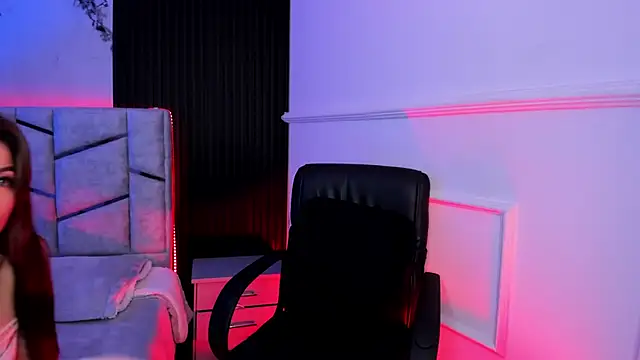 Snapshot of daniiphoeniixx chatting on October 28, 7:27 pm daniiphoeniixx online show from October 28, 7:27 pm