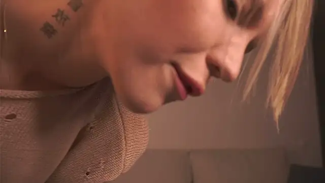 Snapshot of alittlestarrr chatting on January 25, 4:23 am alittlestarrr online show from January 25, 4:23 am