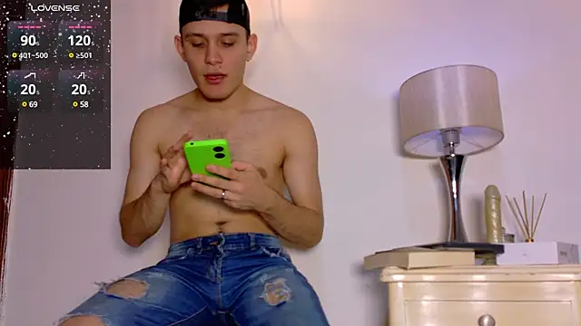 Snapshot of 1Tommy9 chatting on March 14, 10:05 pm 1Tommy9 online show from March 14, 10:05 pm