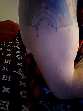 Snapshot of StruggleSnuggles chatting on January 27, 2:53 am StruggleSnuggles online show from January 27, 2:53 am