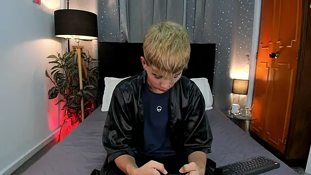 Snapshot of Brian-Ausslos chatting on January 26, 3:59 am Brian-Ausslos online show from January 26, 3:59 am