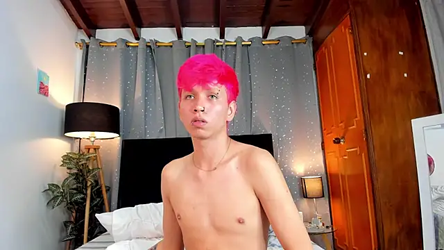 Snapshot of Brian-Ausslos chatting on March 1, 7:41 am Brian-Ausslos online show from March 1, 7:41 am