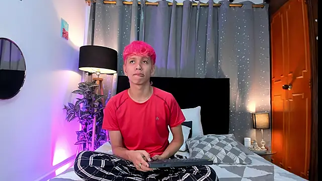 Snapshot of Brian-Ausslos chatting on March 8, 4:45 am Brian-Ausslos online show from March 8, 4:45 am