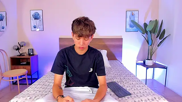 Snapshot of Brian-Ausslos chatting on November 25, 4:56 am Brian-Ausslos online show from November 25, 4:56 am