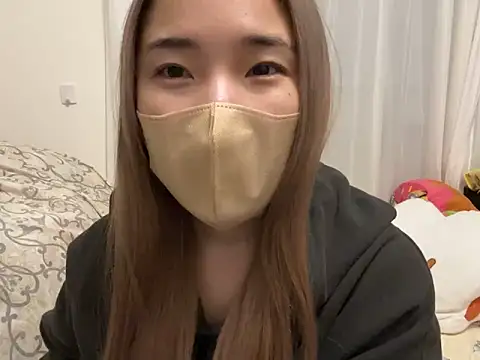 Snapshot of tamagochan8008 chatting on January 15, 1:31 pm tamagochan8008 online show from January 15, 1:31 pm