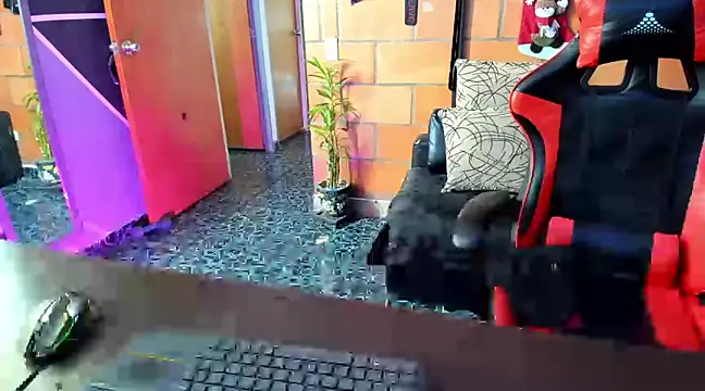 Adam Valenciia online show from February 9, 2:29 pm