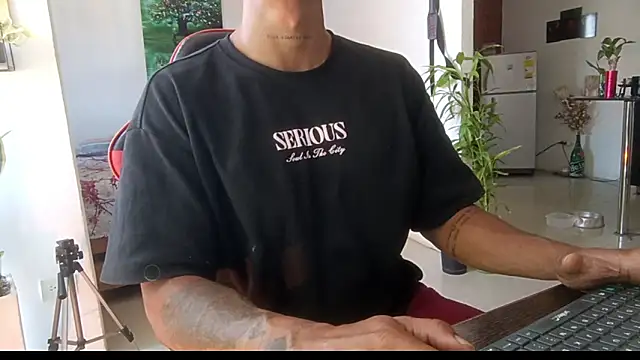 Snapshot of Adam_Valenciia chatting on May 20, 2:34 pm Adam Valenciia online show from May 20, 2:34 pm